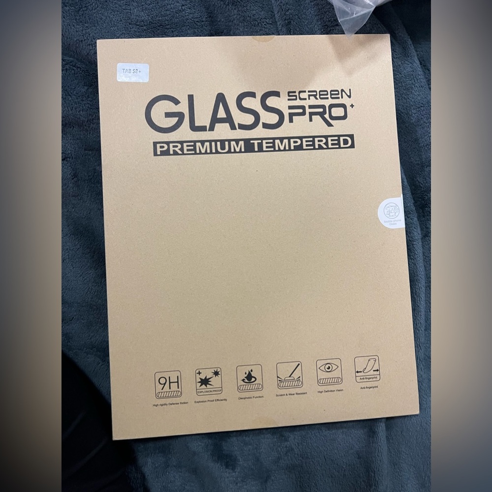 TEMPERED GLASS 12.4 inch tablets